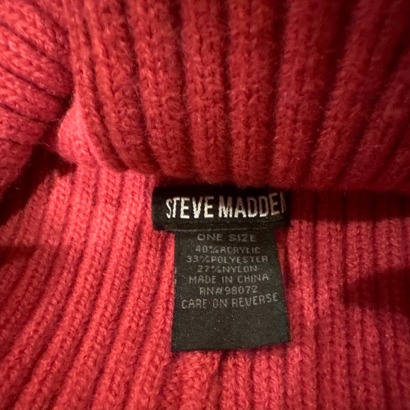 Dark pink Gem winter hat - Picture 4 of 4